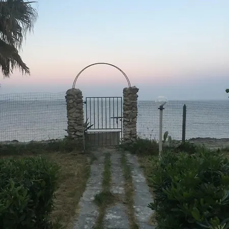 Il Trullo בית נופש Castro (Lecce)